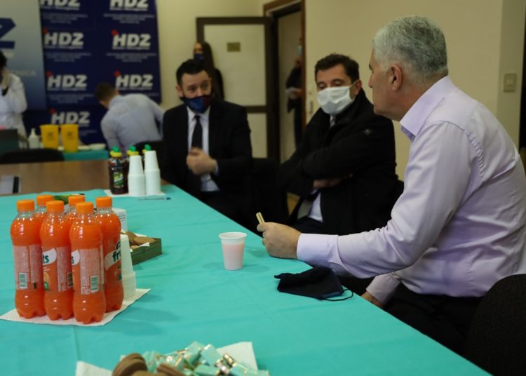 Gradski odbor HDZ BiH Mostar se odazvao pozivu za dobrovoljno darivanje krvi