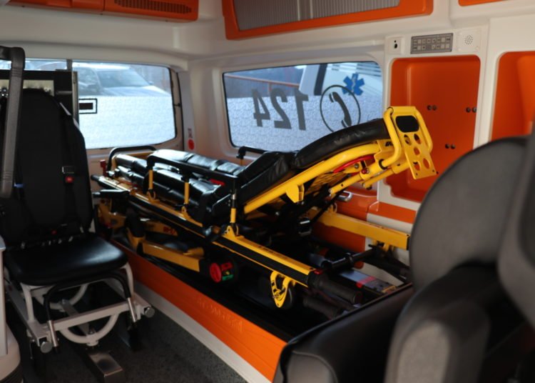 Grad Široki Brijeg darovao Domu zdravlja vozilo hitne pomoći