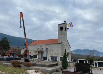 Pokrivena nova crkva u Prologu