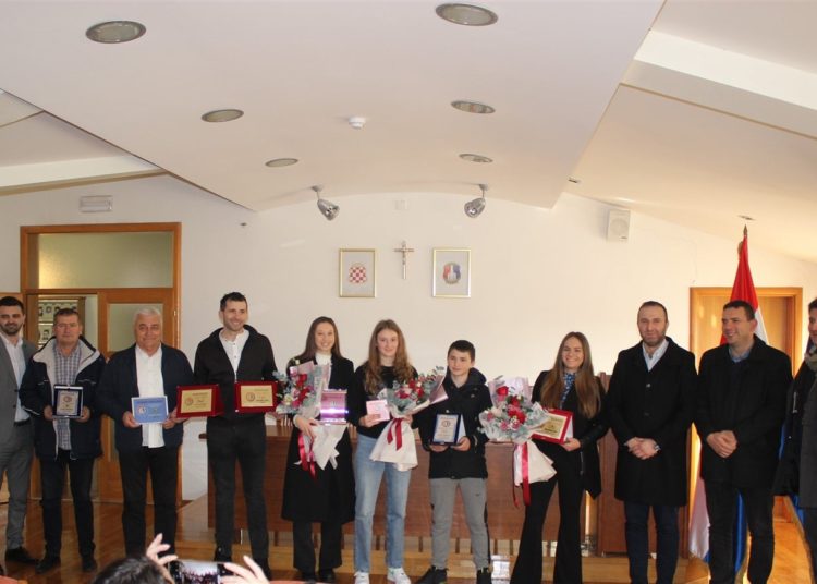 Uručena priznanja najuspješnijim sportašima Općine Posušje