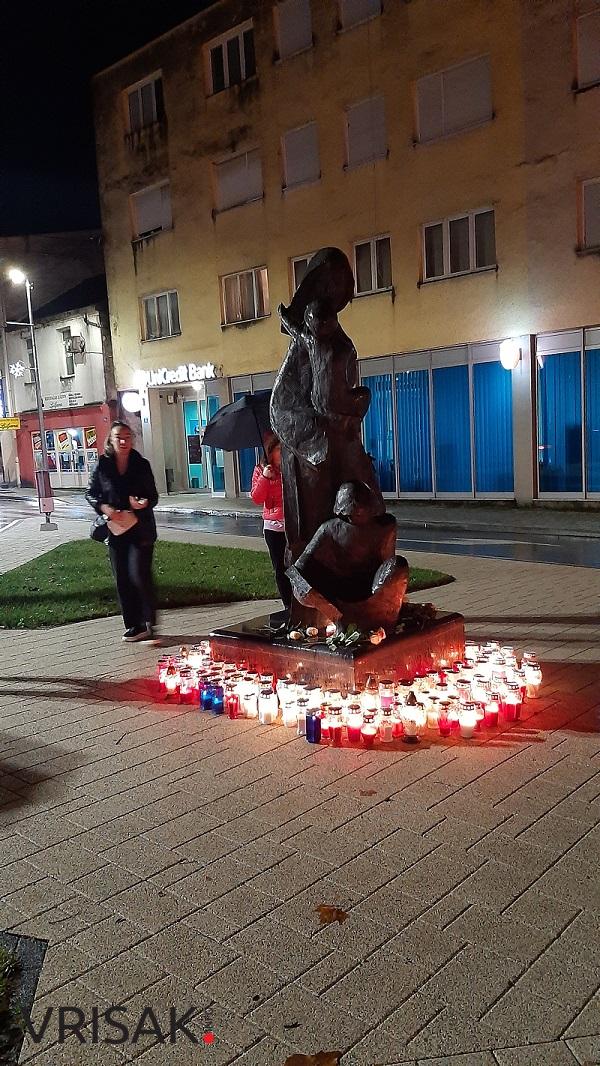 U Širokom Brijegu zapaljene svijeće za naše anđele iz Posušja