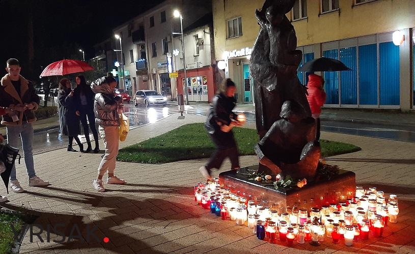 U Širokom Brijegu zapaljene svijeće za naše anđele iz Posušja