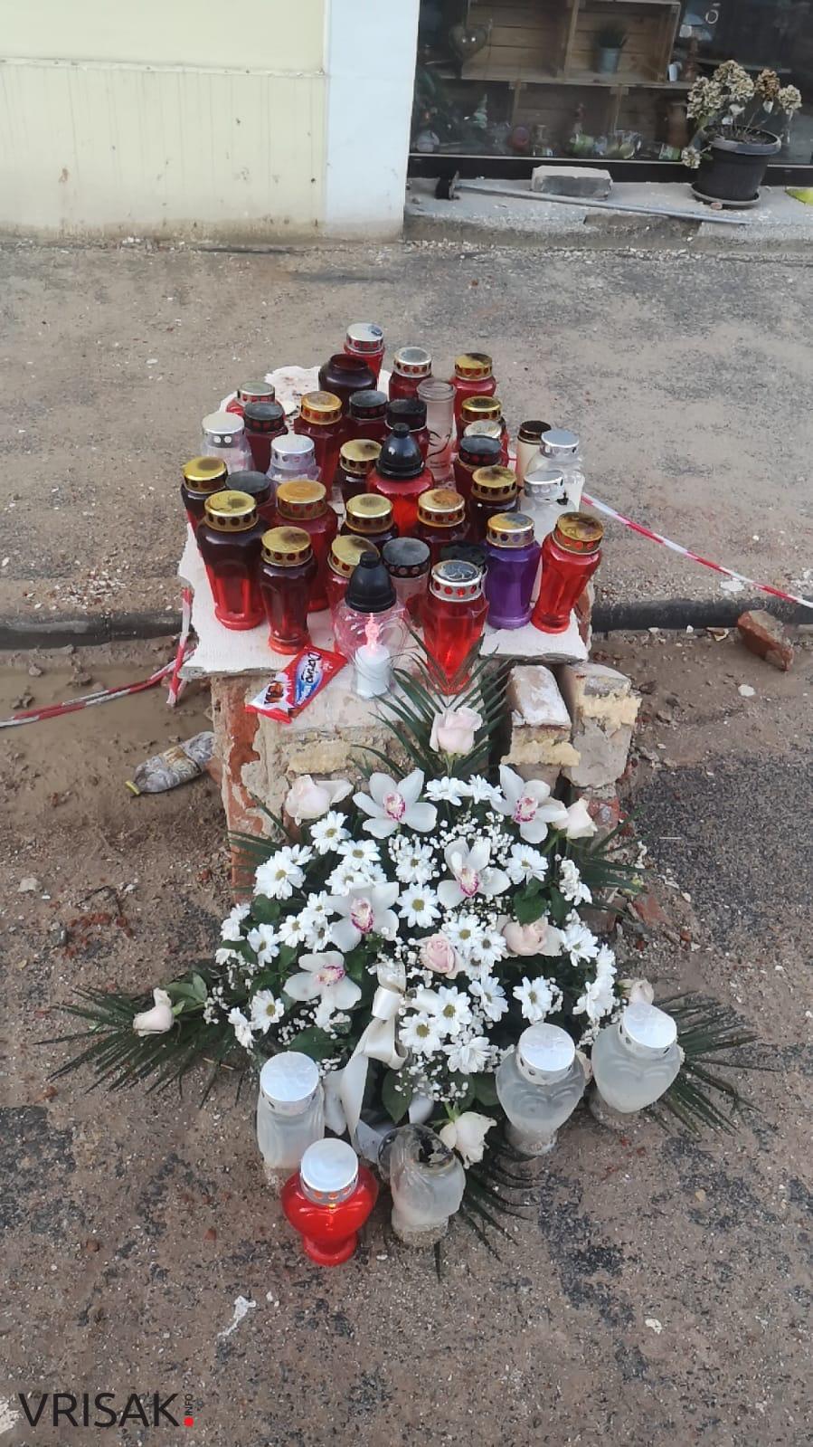 Danas je nekolicina Hercegovaca, zajedno s dva šlepera puna donacija, otišla u Petrinju kako bi pomogli u mjestima pogođenim potresom