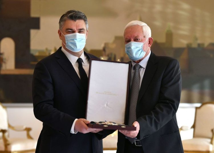 Milanović uručio odlikovanja postrojbama HVO-a i policije HR HB
