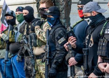 Velik prosvjed protivnika epidemioloških mjera u Beču