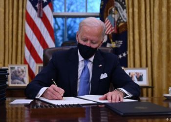 Biden prvog dana poništio neke Trumpove odluke: SAD vraća u Pariški klimatski sporazum
