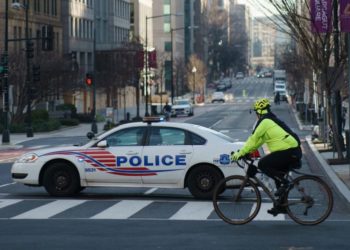 U SAD-u koronavirusom zaraženo više od 25 milijuna ljudi