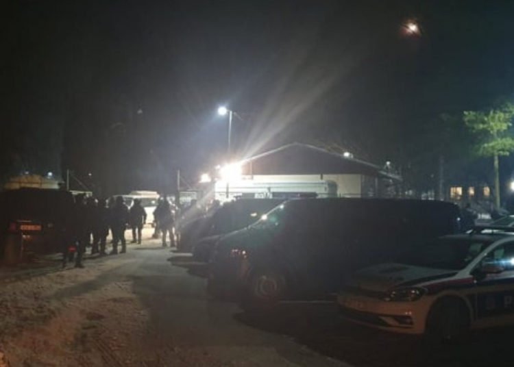 Nakon dramatičnog sukoba: Povrijeđena dva policajca, privedeno sedam migranata