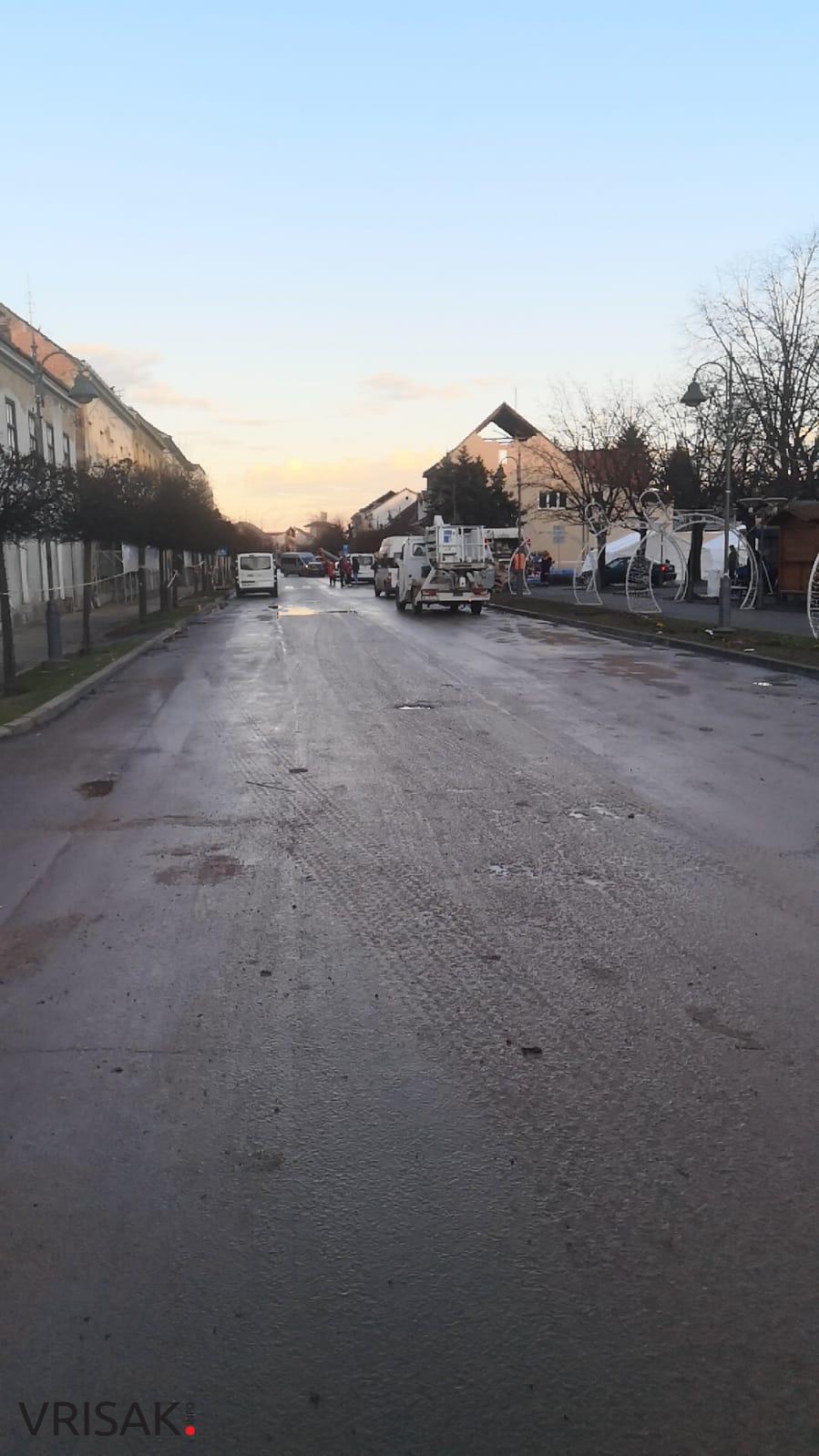 Danas je nekolicina Hercegovaca, zajedno s dva šlepera puna donacija, otišla u Petrinju kako bi pomogli u mjestima pogođenim potresom