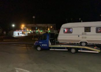 Drama na granici, carinik zabranio ulazak humanitarcima iz Hercegovine: “Ljudi spavaju na kiši, a vi tražite papire!”