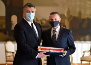 Milanović uručio odlikovanja postrojbama HVO-a i policije HR HB