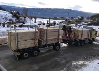 Iz Rame krenula pomoć na Banovinu; Otišlo 10 kamiona s građevinskim materijalom