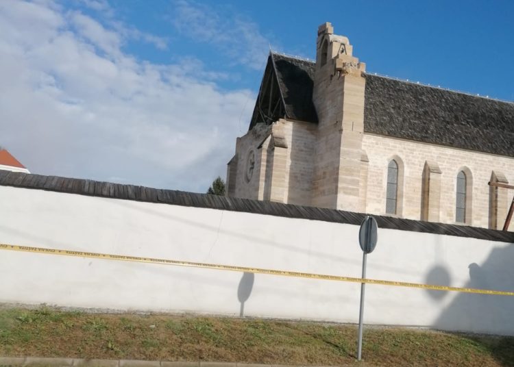 Danas je nekolicina Hercegovaca, zajedno s dva šlepera puna donacija, otišla u Petrinju kako bi pomogli u mjestima pogođenim potresom