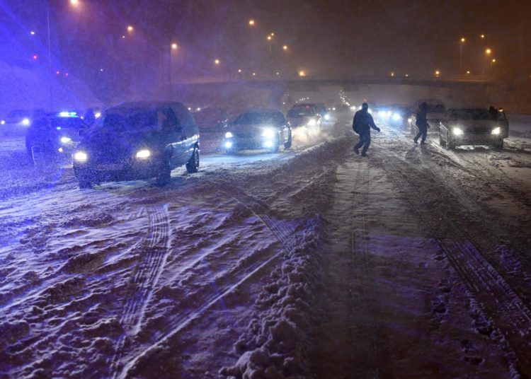 Madrid pogodila nezabilježena snježna mećava, grad je kompletno paraliziran