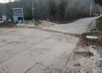 Vandalizam u Šipovači: Oštećena lokalna cesta, mještani podnose kaznene prijave? (Foto)