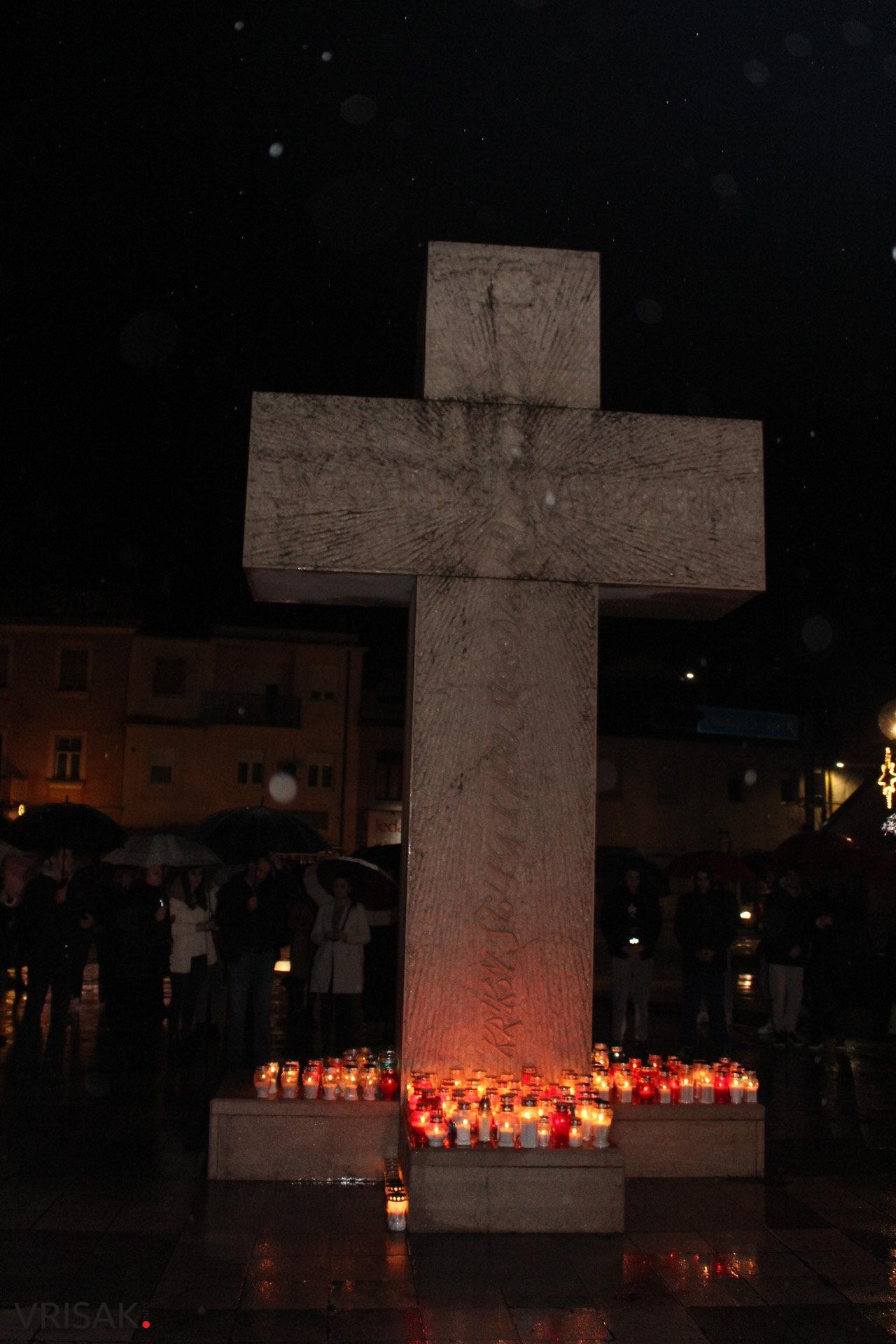 U Širokom Brijegu zapaljene svijeće za naše anđele iz Posušja