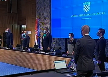 Plenković i ministri minutom šutnje odali počast izgubljenim mladim životima: Neka im je vječna slava