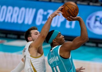 Dončić je sinoć imao zaista čudesnu partiju. Zabijao trice, asistirao, blokirao