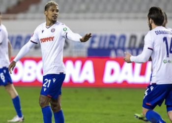 Iznenađenje ususret derbiju. Važan igrač Hajduka ostao u Splitu