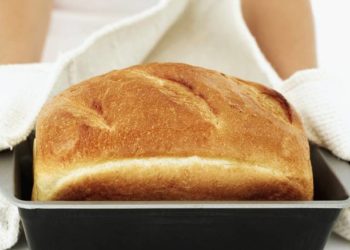 Topao i hrskav kruh s mekom sredinom