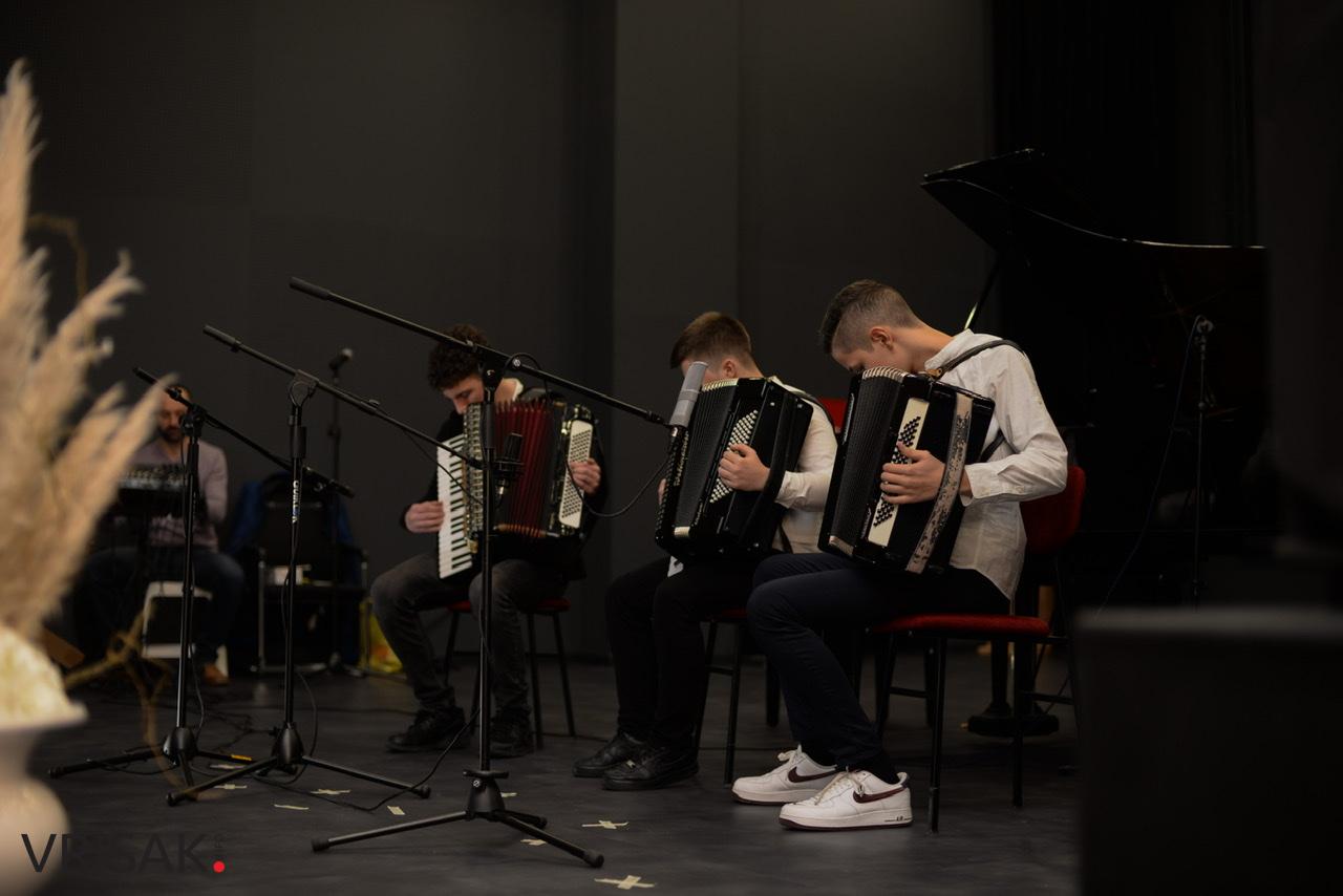 U Ljubuškom održan humanitarni koncert za Glazbenu školu Frana Lhotke u Sisku