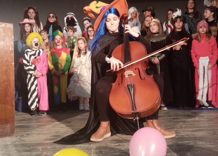 “Koncert pod maskama” Glazbene škole Široki Brijeg