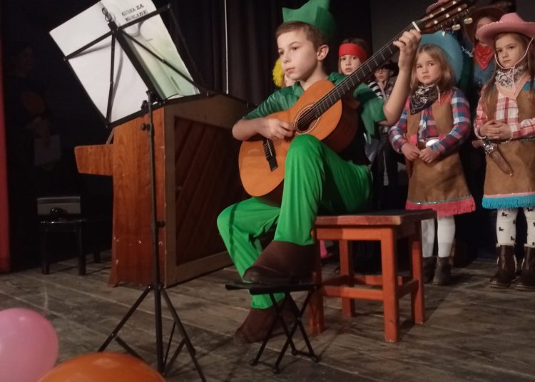 “Koncert pod maskama” Glazbene škole Široki Brijeg