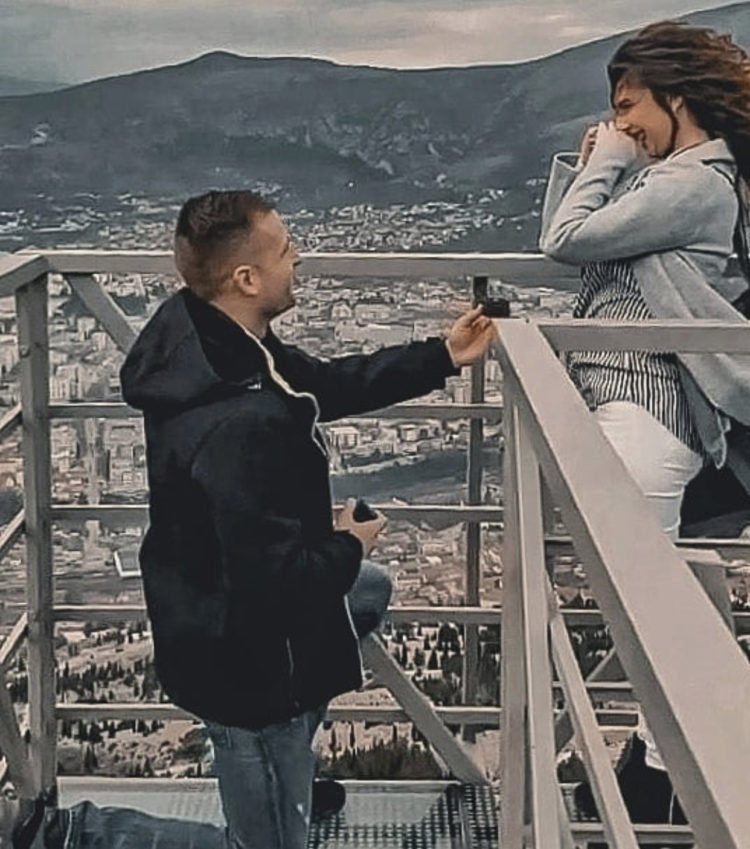 Nek’ je sretno! Prvo ”da” na mostarskom skywalku