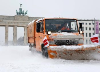 Polarni val i treći dan paralizirao Njemačku. Ministar: ‘Ovdje ne pomažu ni najbolje ralice’