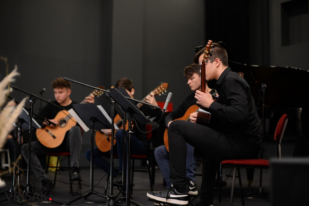 U Ljubuškom održan humanitarni koncert za Glazbenu školu Frana Lhotke u Sisku