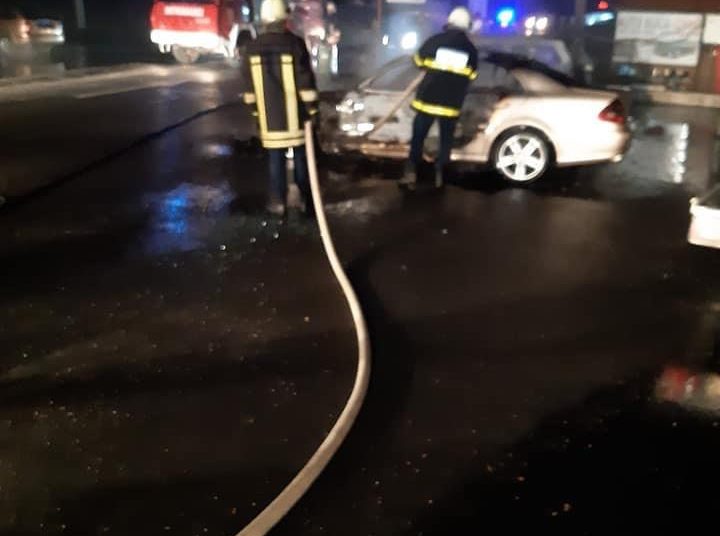 Požar u autokući kod Viteza, izgorjelo nekoliko automobila