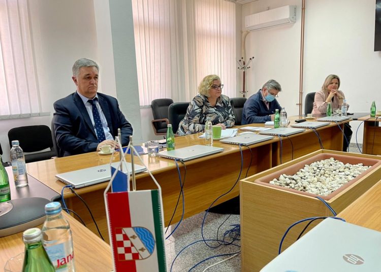 Sveučilišni centar Posavina dobio informatičku učionicu