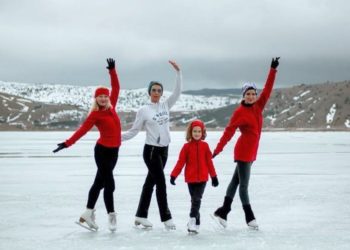 Članovi klizačkog kluba iz Sarajeva uživali u čarima zaleđenog Blidinjskog jezera
