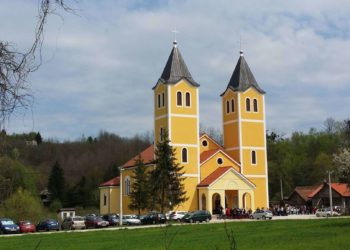 Opljačkana katolička crkva u Šurkovcu