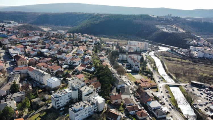 “Đir” kroz središte Širokog Brijega iz ptičje perspektive