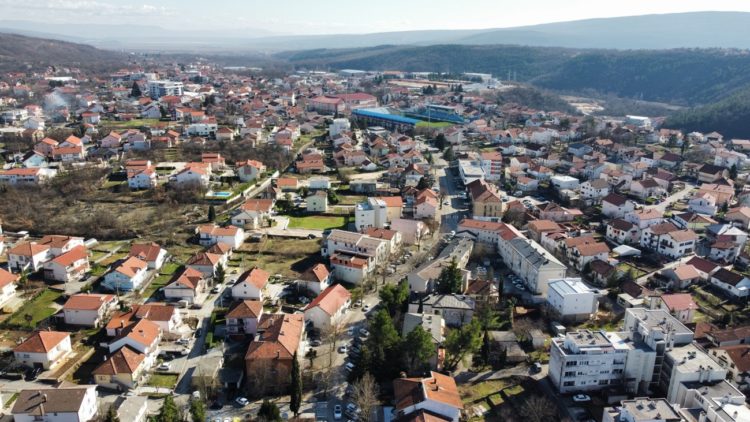 “Đir” kroz središte Širokog Brijega iz ptičje perspektive