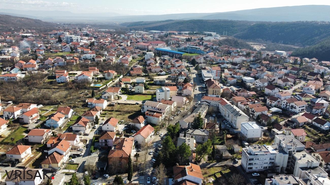 “Đir” kroz središte Širokog Brijega iz ptičje perspektive