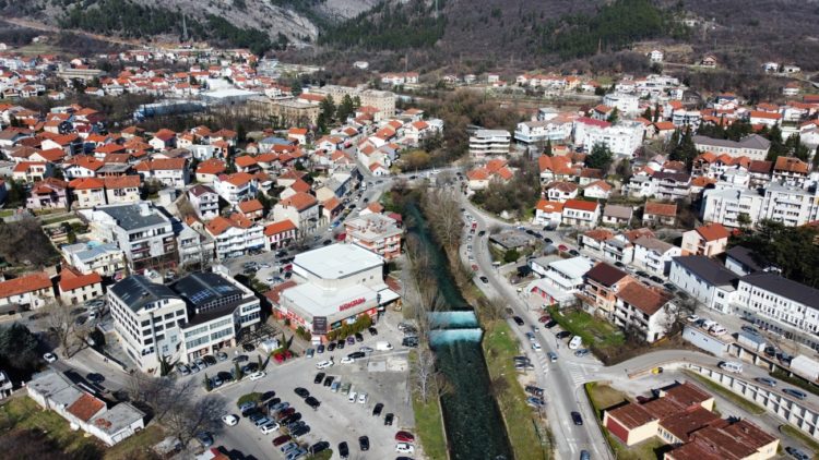 “Đir” kroz središte Širokog Brijega iz ptičje perspektive