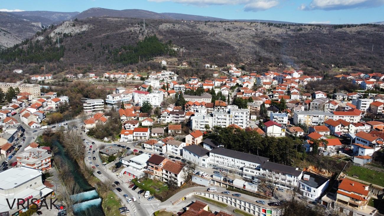 “Đir” kroz središte Širokog Brijega iz ptičje perspektive