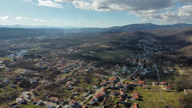 “Đir” kroz središte Širokog Brijega iz ptičje perspektive