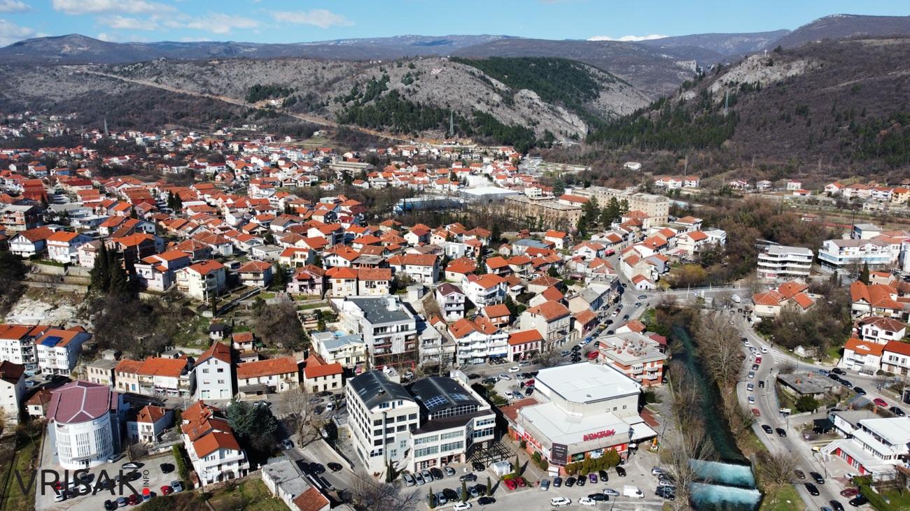 “Đir” kroz središte Širokog Brijega iz ptičje perspektive