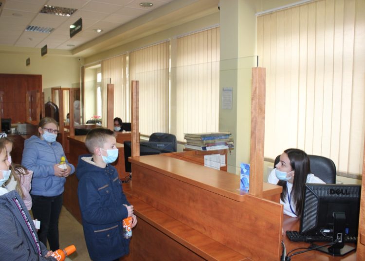 Učenici iz Vira posjetili Općinu Posušje, Franjevački muzej i Radio Posušje