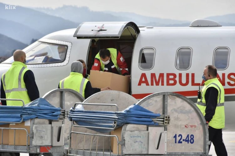 U Sarajevo sletio avion s turskom donacijom od 30 tisuća doza cjepiva za BiH