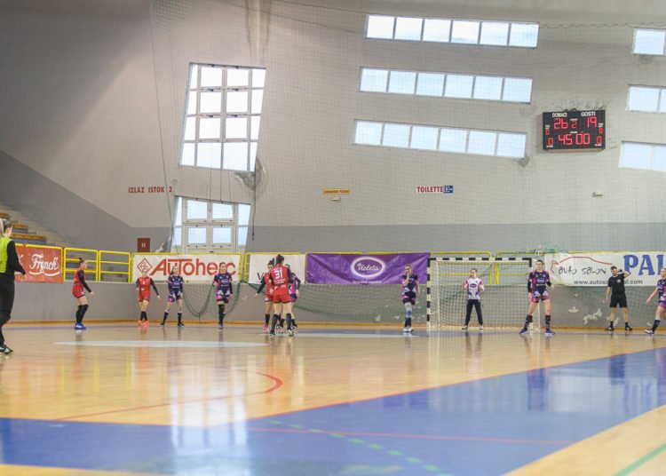 Gruđanke bolje od Izviđača