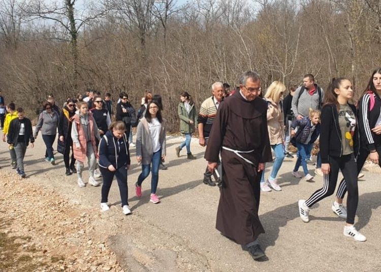 Održan hodočasnički put križa Ljubotići – Crne Lokve