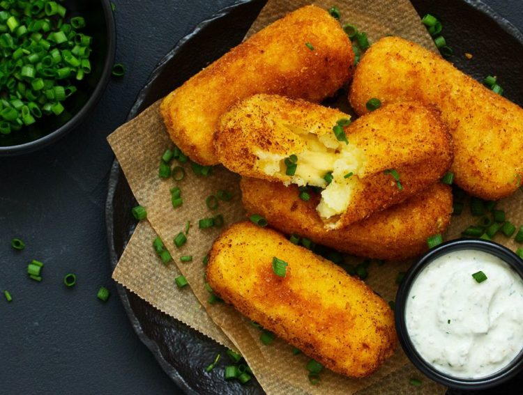 Kroketi od ostatka pire krumpira, sira i slanine