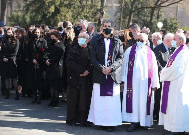 Na sprovodu Milana Bandića veliki broj građana