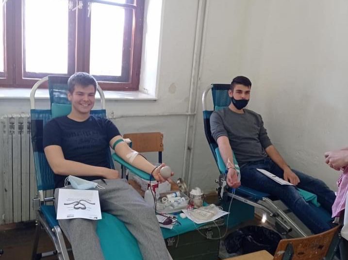 Širokobriješki gimnazijalci darovali 25 doza krvi