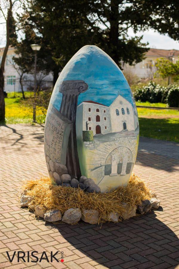 Postavljena dvometarska pisanica u gradskom parku u Ljubuškom