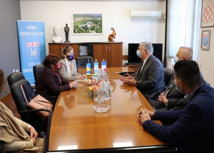 Gradonačelnik Kraljević sastao se s francuskom veleposlanicom u BiH